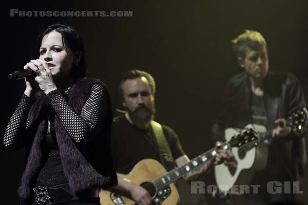 THE CRANBERRIES - 2017-05-04 - PARIS - Olympia - 